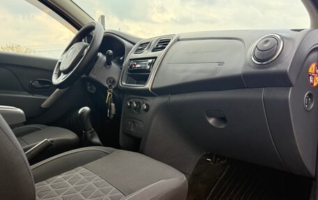 Renault Sandero II рестайлинг, 2016 год, 985 000 рублей, 12 фотография