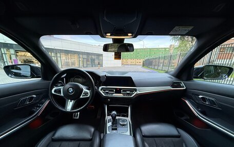 BMW 3 серия, 2019 год, 3 390 000 рублей, 12 фотография