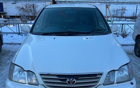 Toyota Gaia, 1999 год, 450 000 рублей, 2 фотография