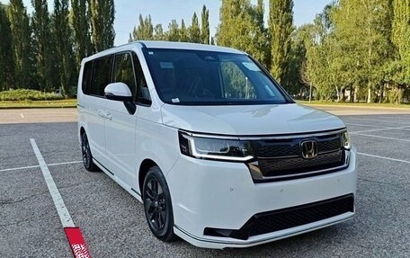 Honda Stepwgn, 2026 год, 2 600 000 рублей, 2 фотография