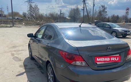Hyundai Solaris II рестайлинг, 2011 год, 550 000 рублей, 6 фотография