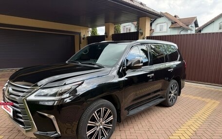 Lexus LX III, 2017 год, 9 000 000 рублей, 3 фотография