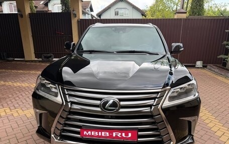 Lexus LX III, 2017 год, 9 000 000 рублей, 2 фотография