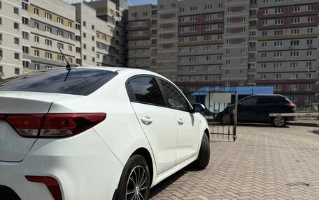 KIA Rio IV, 2017 год, 1 100 000 рублей, 4 фотография