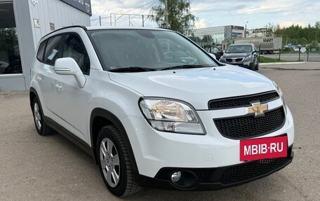Chevrolet Orlando I, 2014 год, 1 215 000 рублей, 4 фотография