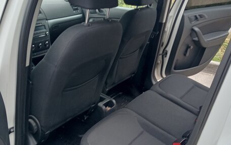 Skoda Yeti I рестайлинг, 2015 год, 1 050 000 рублей, 17 фотография