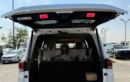 Toyota Land Cruiser, 2026 год, 11 999 999 рублей, 21 фотография