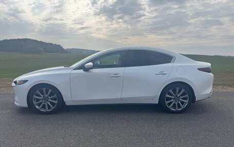 Mazda 3, 2022 год, 1 900 000 рублей, 8 фотография