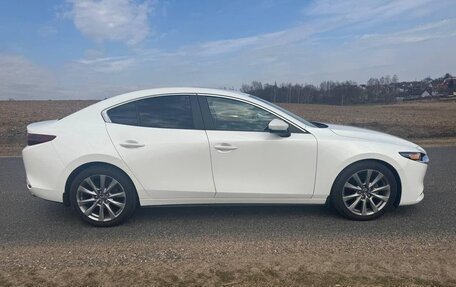 Mazda 3, 2022 год, 1 900 000 рублей, 7 фотография