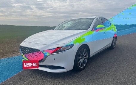 Mazda 3, 2022 год, 1 900 000 рублей, 3 фотография
