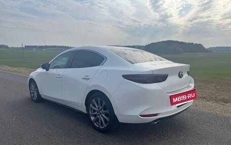 Mazda 3, 2022 год, 1 900 000 рублей, 5 фотография
