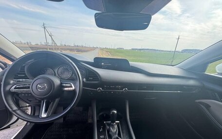 Mazda 3, 2022 год, 1 900 000 рублей, 10 фотография