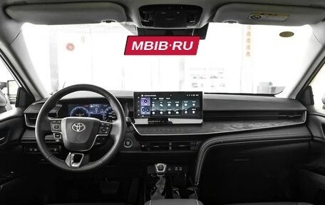 Toyota Camry, 2025 год, 3 990 000 рублей, 12 фотография