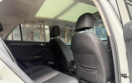 Volkswagen T-Roc I, 2023 год, 1 845 000 рублей, 9 фотография