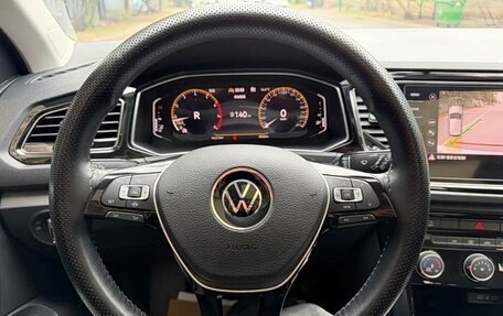 Volkswagen T-Roc I, 2023 год, 1 845 000 рублей, 15 фотография