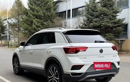 Volkswagen T-Roc I, 2023 год, 1 845 000 рублей, 6 фотография