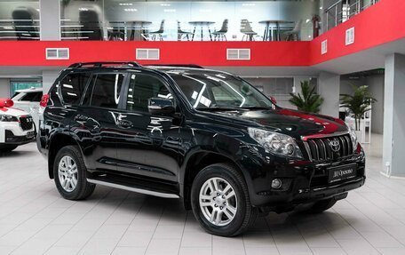 Toyota Land Cruiser Prado 150 рестайлинг 2, 2013 год, 2 590 000 рублей, 3 фотография
