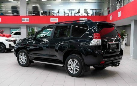Toyota Land Cruiser Prado 150 рестайлинг 2, 2013 год, 2 590 000 рублей, 4 фотография