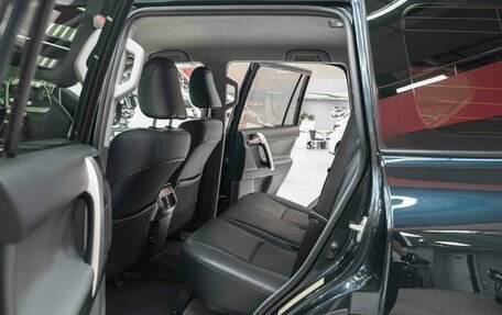 Toyota Land Cruiser Prado 150 рестайлинг 2, 2013 год, 2 590 000 рублей, 7 фотография