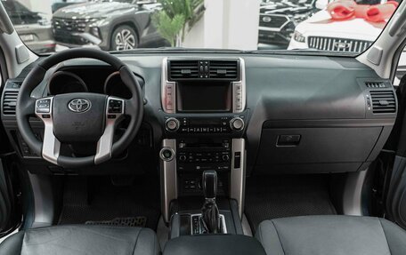 Toyota Land Cruiser Prado 150 рестайлинг 2, 2013 год, 2 590 000 рублей, 11 фотография