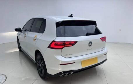 Volkswagen Golf VIII, 2023 год, 1 680 000 рублей, 5 фотография