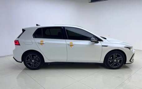 Volkswagen Golf VIII, 2023 год, 1 680 000 рублей, 8 фотография