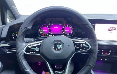 Volkswagen Golf VIII, 2023 год, 1 680 000 рублей, 12 фотография