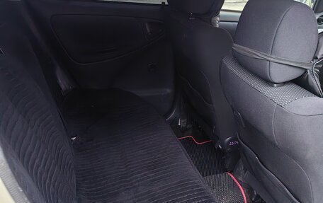 Toyota Vitz, 2002 год, 410 000 рублей, 14 фотография