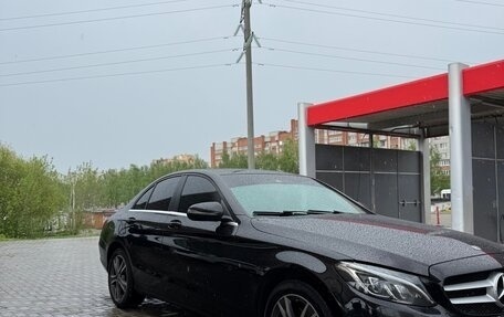 Mercedes-Benz C-Класс, 2017 год, 2 500 000 рублей, 2 фотография