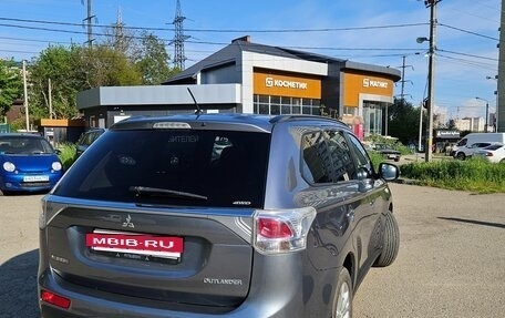 Mitsubishi Outlander III рестайлинг 3, 2012 год, 1 400 000 рублей, 2 фотография