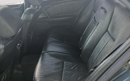 Mercedes-Benz E-Класс, 1998 год, 350 000 рублей, 14 фотография