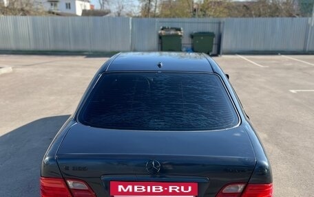 Mercedes-Benz E-Класс, 1998 год, 350 000 рублей, 25 фотография