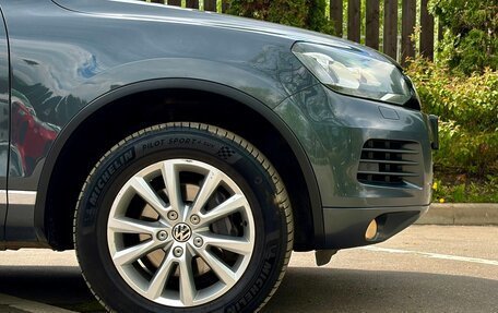 Volkswagen Touareg III, 2011 год, 2 390 000 рублей, 9 фотография
