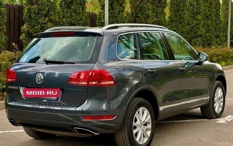 Volkswagen Touareg III, 2011 год, 2 390 000 рублей, 4 фотография