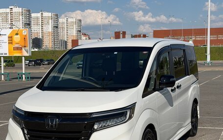 Honda Stepwgn IV, 2020 год, 2 880 000 рублей, 3 фотография