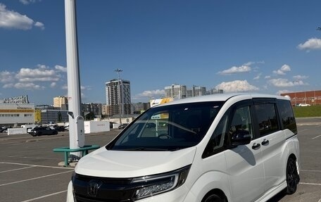 Honda Stepwgn IV, 2020 год, 2 880 000 рублей, 2 фотография