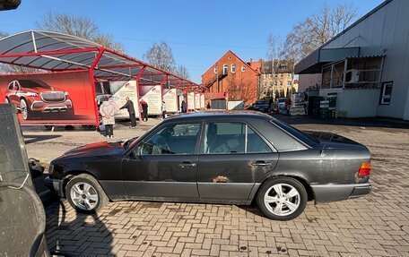 Mercedes-Benz E-Класс, 1993 год, 200 000 рублей, 3 фотография