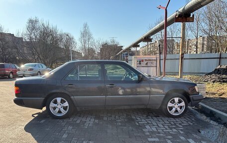 Mercedes-Benz E-Класс, 1993 год, 200 000 рублей, 5 фотография