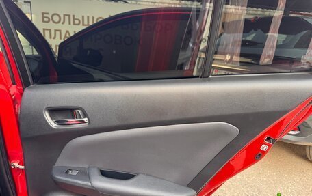 Toyota Prius IV XW50, 2019 год, 1 975 000 рублей, 15 фотография