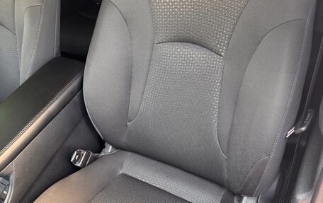 Toyota Prius IV XW50, 2019 год, 1 975 000 рублей, 17 фотография