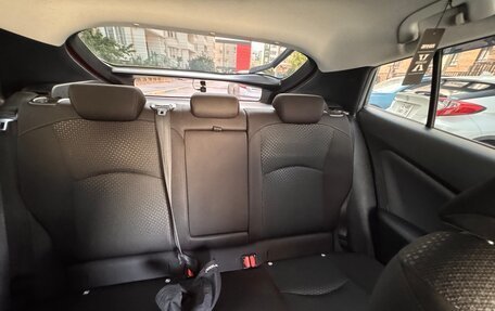 Toyota Prius IV XW50, 2019 год, 1 975 000 рублей, 26 фотография