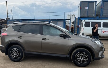 Toyota RAV4, 2018 год, 2 950 000 рублей, 6 фотография