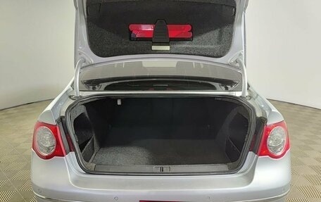 Volkswagen Passat B6, 2005 год, 650 000 рублей, 10 фотография