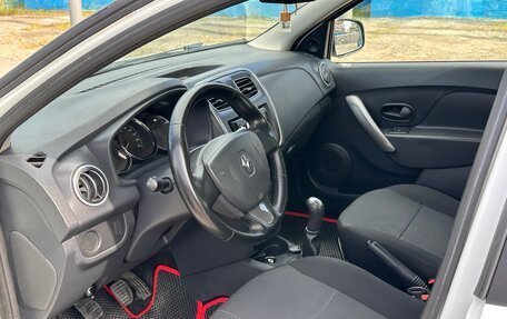 Renault Logan II, 2017 год, 435 000 рублей, 10 фотография