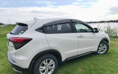 Honda Vezel, 2018 год, 1 630 000 рублей, 3 фотография