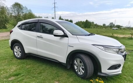 Honda Vezel, 2018 год, 1 630 000 рублей, 2 фотография