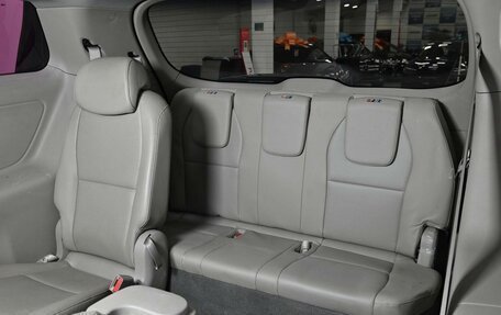 KIA Carnival III, 2018 год, 2 175 000 рублей, 8 фотография