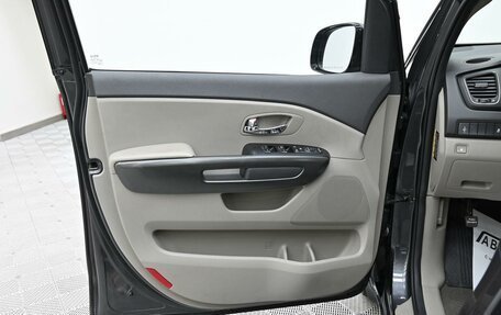 KIA Carnival III, 2018 год, 2 175 000 рублей, 13 фотография