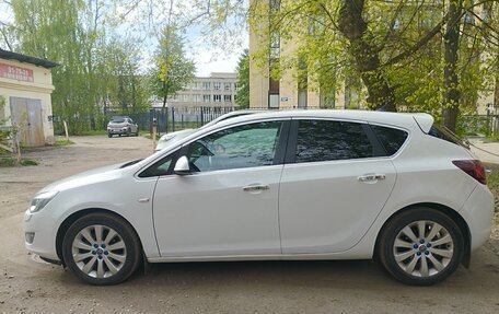 Opel Astra J, 2012 год, 780 000 рублей, 3 фотография