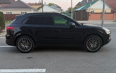 Porsche Cayenne III, 2022 год, 11 300 000 рублей, 4 фотография